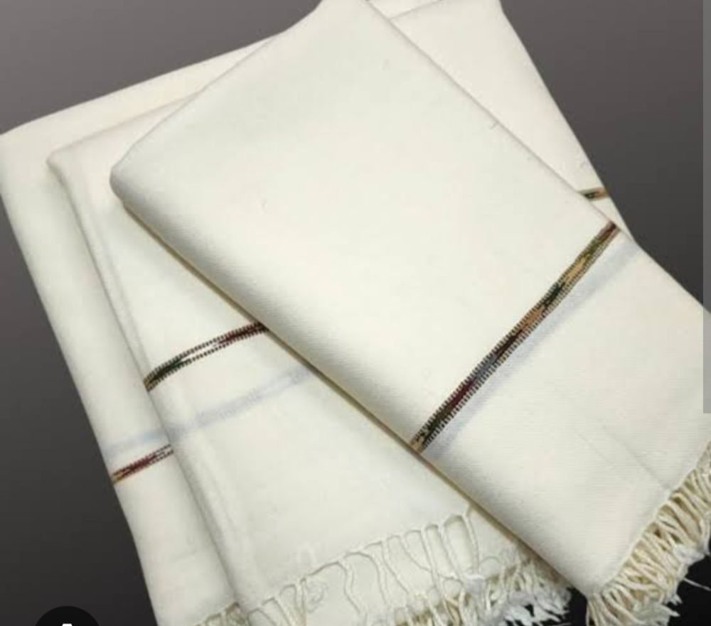 Woolen chitralli shawl 72 count