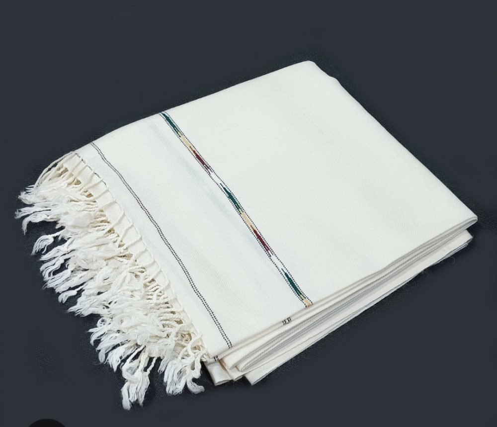 Woolen chitralli shawl 72 count